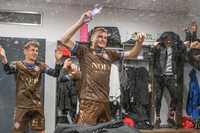 通过团队的 通过团队的